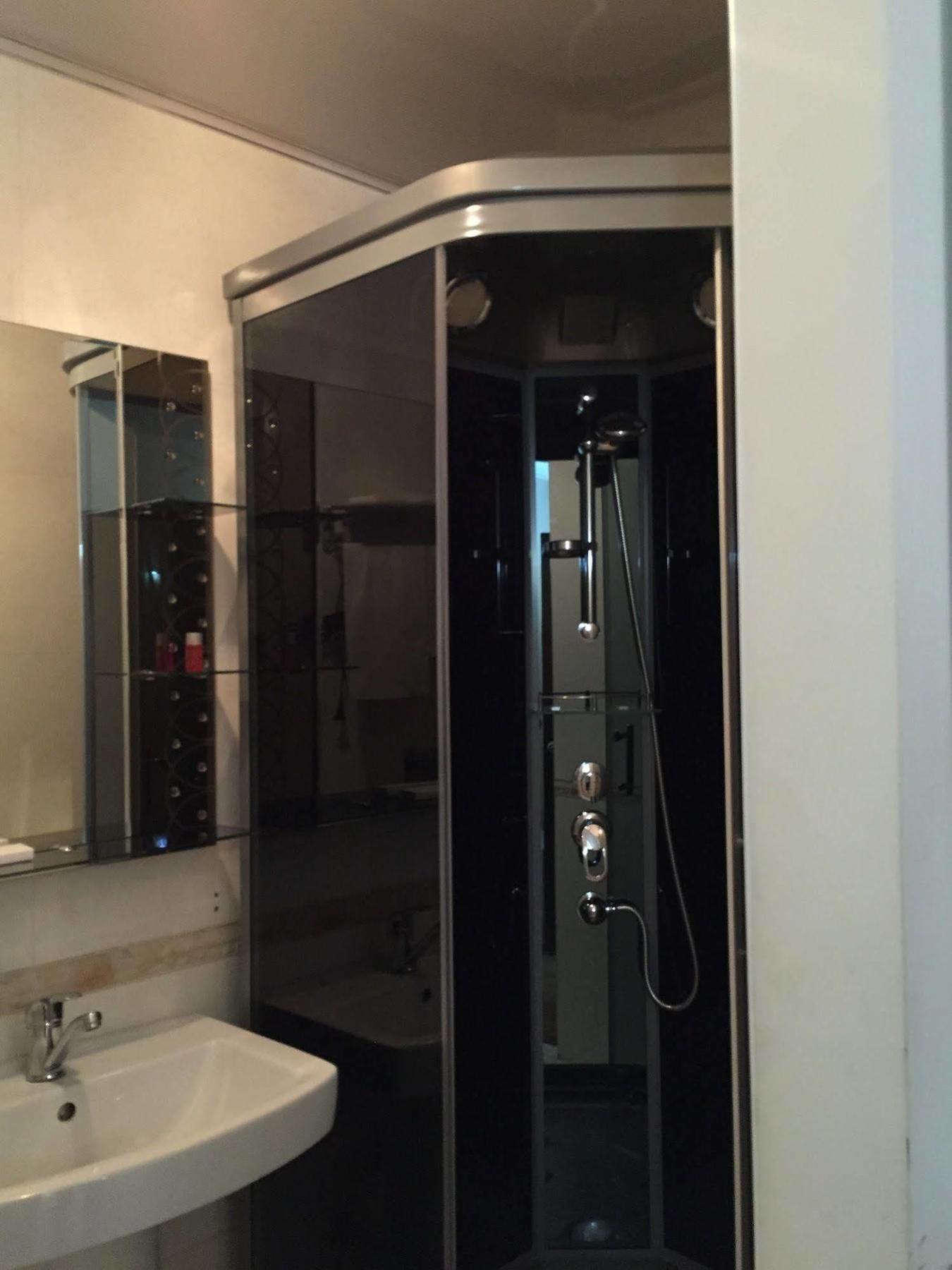 Rise Hotel Almati Kültér fotó