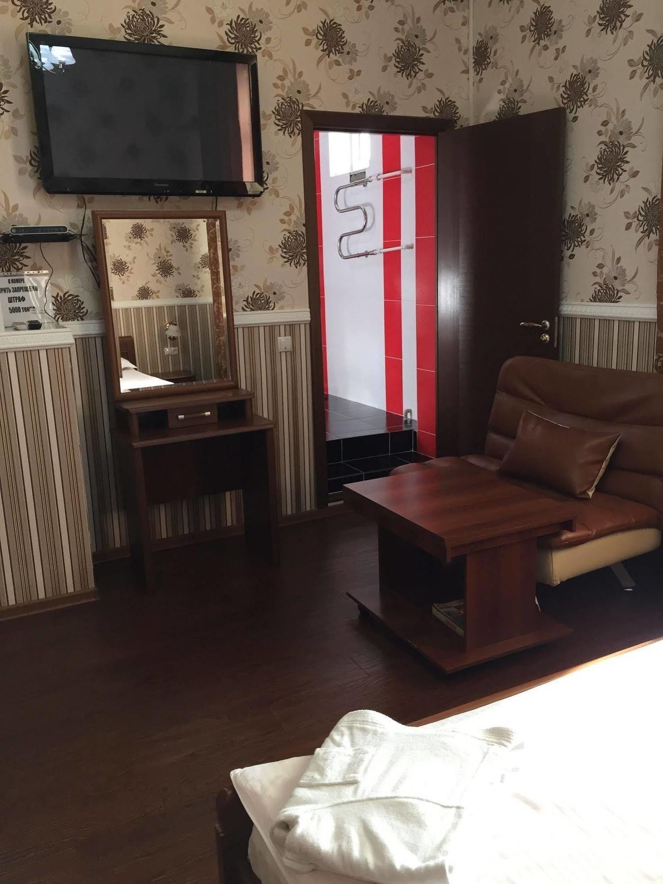 Rise Hotel Almati Kültér fotó