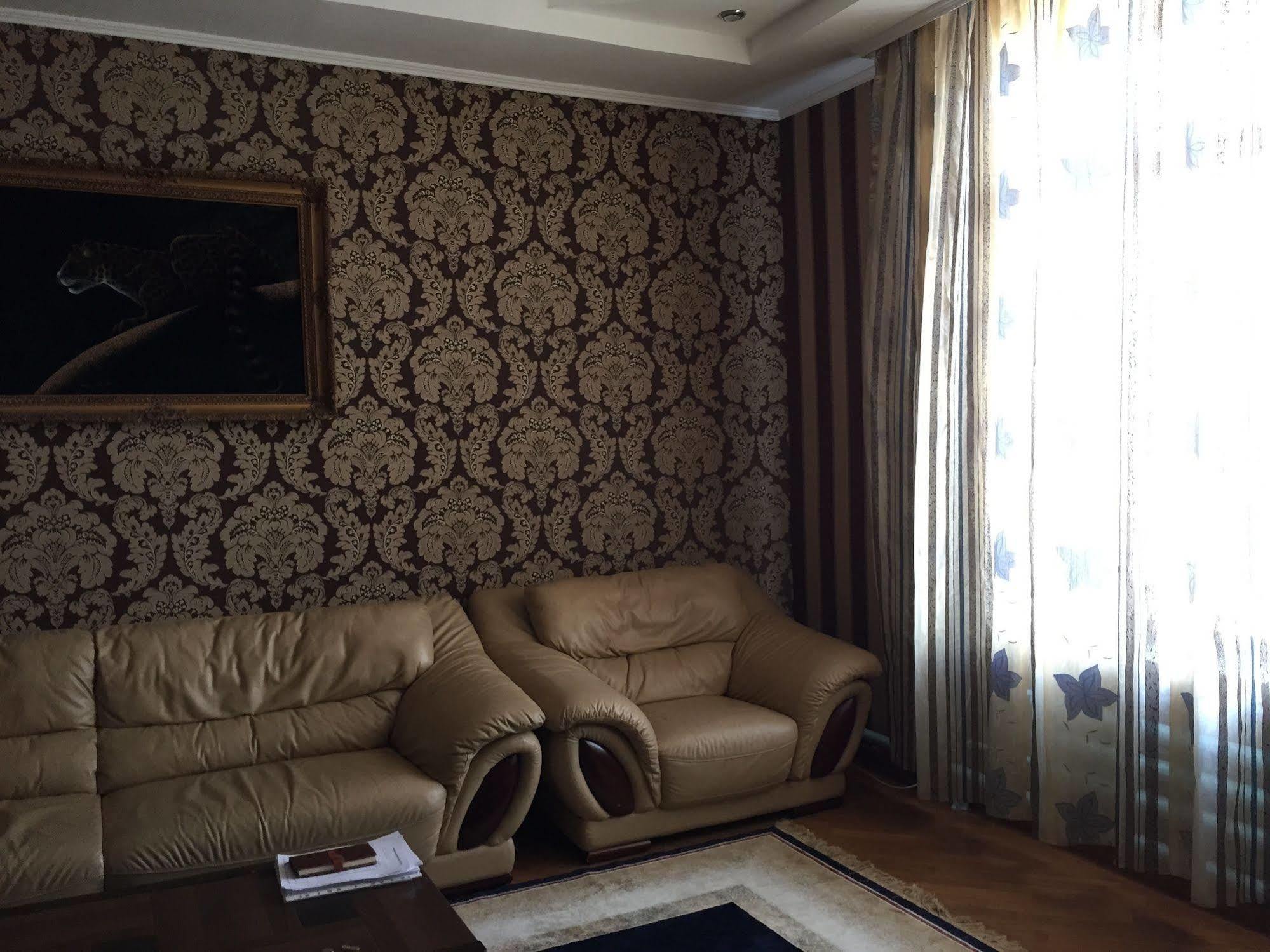 Rise Hotel Almati Kültér fotó