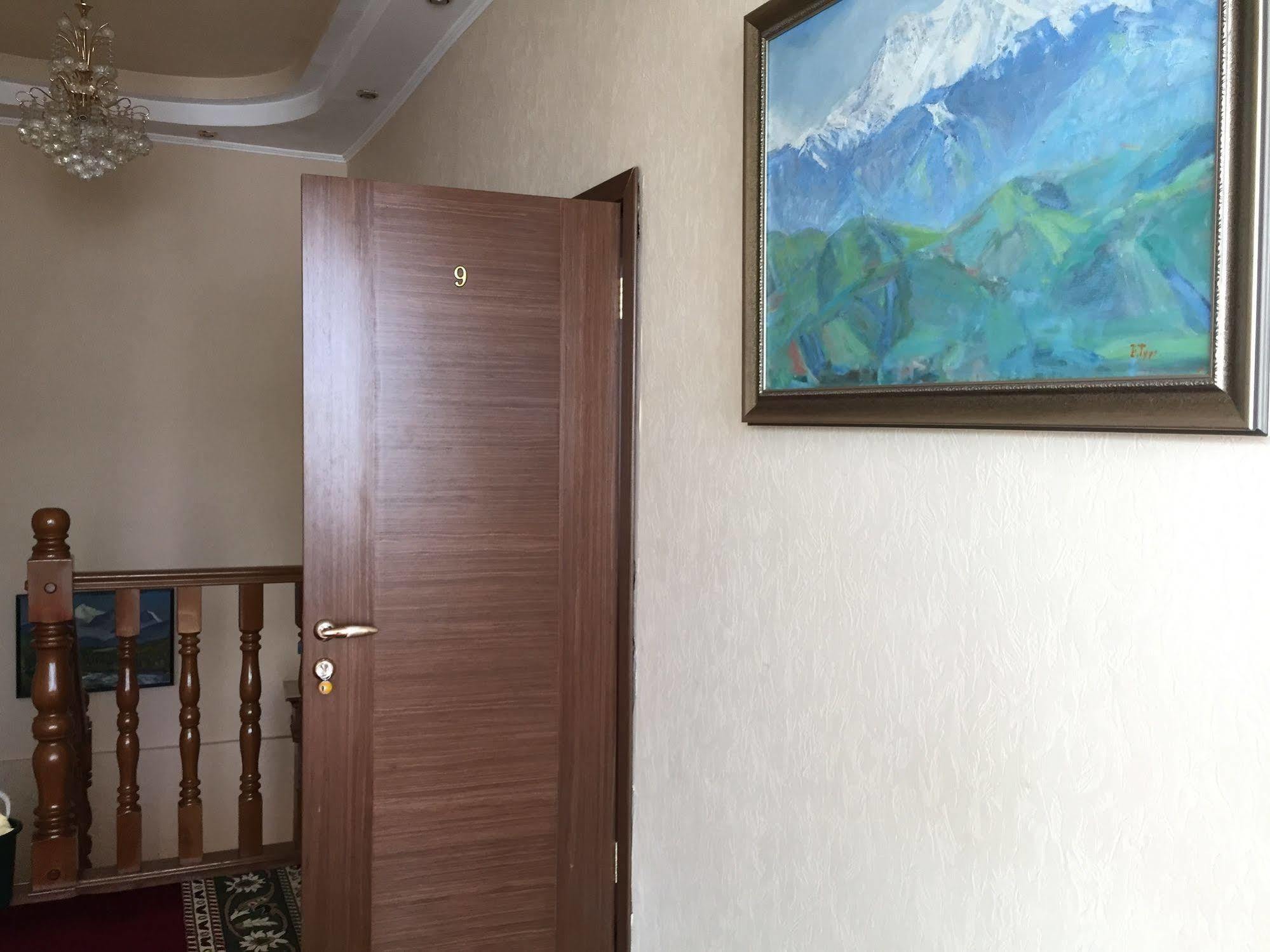 Rise Hotel Almati Kültér fotó